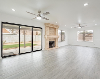 4768 W Piute Avenue - Photo Thumbnail 5