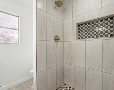4768 W Piute Avenue - Photo Thumbnail 33