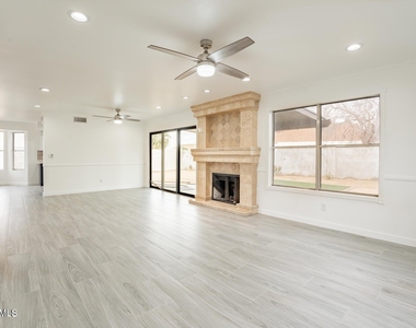 4768 W Piute Avenue - Photo Thumbnail 6