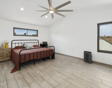 4768 W Piute Avenue - Photo Thumbnail 28