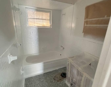 2541 Taylor Street - Photo Thumbnail 4