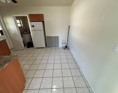 2541 Taylor Street - Photo Thumbnail 2