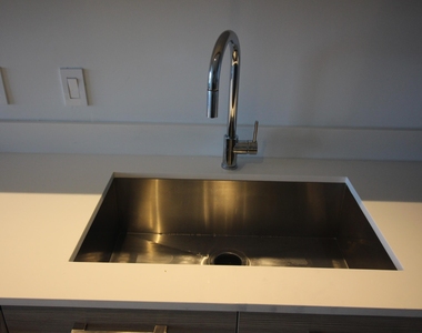 121 Ne 34th Street - Photo Thumbnail 10