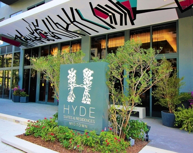 121 Ne 34th Street - Photo Thumbnail 4