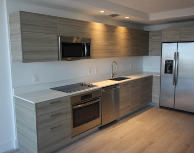 121 Ne 34th Street - Photo Thumbnail 14