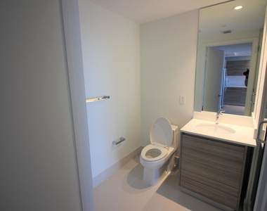 121 Ne 34th Street - Photo Thumbnail 18