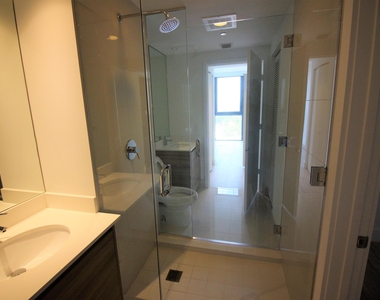 121 Ne 34th Street - Photo Thumbnail 20