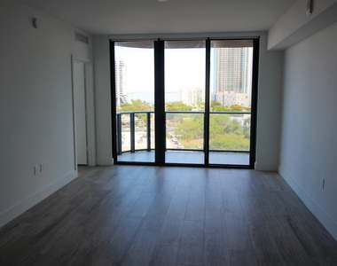 121 Ne 34th Street - Photo Thumbnail 15