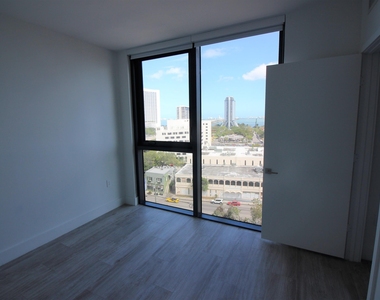 121 Ne 34th Street - Photo Thumbnail 25