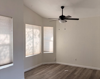 1139 W Laredo Street - Photo Thumbnail 5