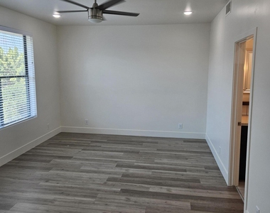 232 S Roosevelt Street - Photo Thumbnail 22