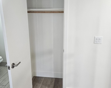 232 S Roosevelt Street - Photo Thumbnail 9