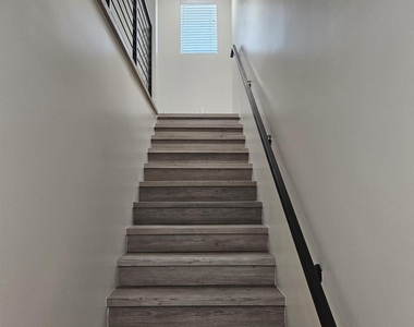 232 S Roosevelt Street - Photo Thumbnail 14