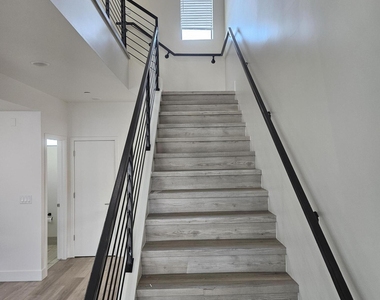 232 S Roosevelt Street - Photo Thumbnail 12