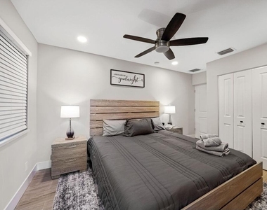 2817 Ne 9th Avenue - Photo Thumbnail 11