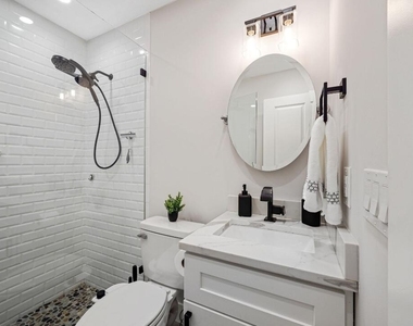 2817 Ne 9th Avenue - Photo Thumbnail 9