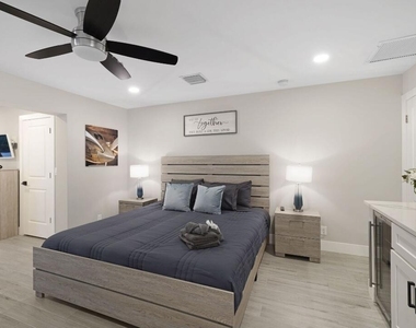 2817 Ne 9th Avenue - Photo Thumbnail 15