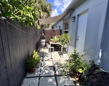 1345 Ne 15th Avenue - Photo Thumbnail 6