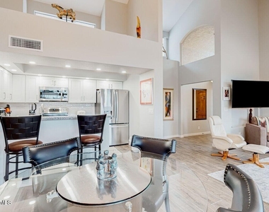 1318 W Coral Reef Drive - Photo Thumbnail 16