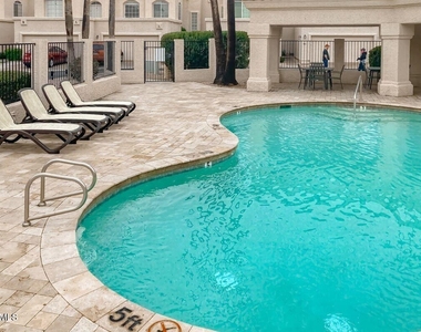 1318 W Coral Reef Drive - Photo Thumbnail 21