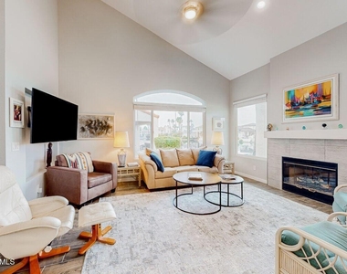 1318 W Coral Reef Drive - Photo Thumbnail 24