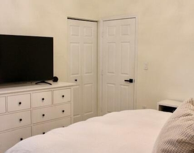 9207 W 33rd Lane - Photo Thumbnail 22