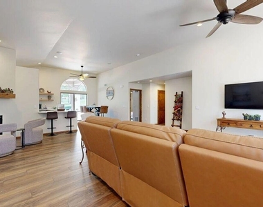 51 N House Rock Road - Photo Thumbnail 3