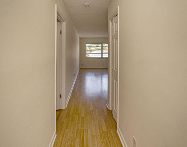 420 W Palm Street - Photo Thumbnail 5