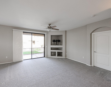 705 W Queen Creek Road - Photo Thumbnail 6