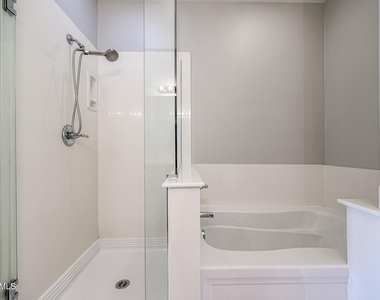 705 W Queen Creek Road - Photo Thumbnail 30