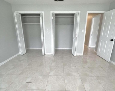 2118 Se Morningside Boulevard - Photo Thumbnail 7