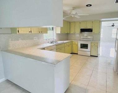 2118 Se Morningside Boulevard - Photo Thumbnail 10