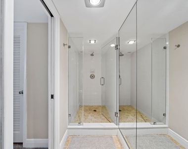 511 Bayshore Drive - Photo Thumbnail 6