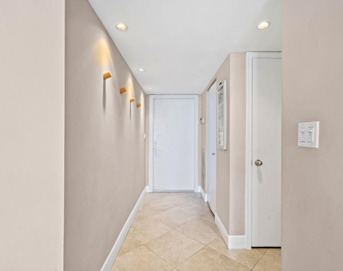 511 Bayshore Drive - Photo Thumbnail 10