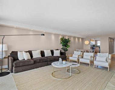 511 Bayshore Drive - Photo Thumbnail 3