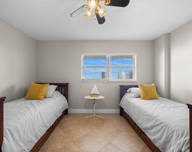 511 Bayshore Drive - Photo Thumbnail 8