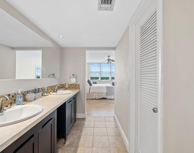 511 Bayshore Drive - Photo Thumbnail 5