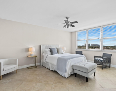 511 Bayshore Drive - Photo Thumbnail 4