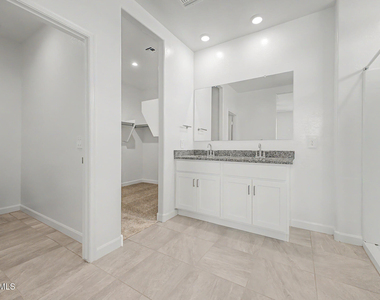 38155 W Giallo Lane - Photo Thumbnail 11
