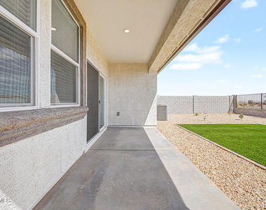 38155 W Giallo Lane - Photo Thumbnail 30