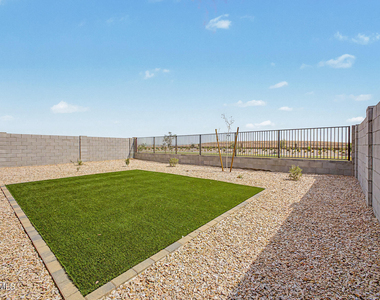 38155 W Giallo Lane - Photo Thumbnail 27