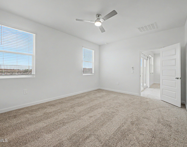 38155 W Giallo Lane - Photo Thumbnail 13