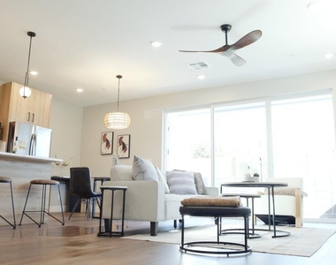 840 W Pecos Road - Photo Thumbnail 4