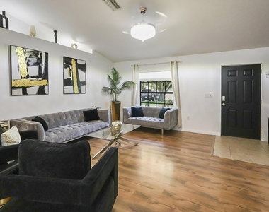 3046 Buttercup Lane - Photo Thumbnail 4