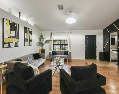 3046 Buttercup Lane - Photo Thumbnail 5