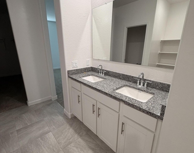 1481 N Fenway Drive - Photo Thumbnail 8