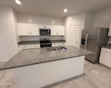 1481 N Fenway Drive - Photo Thumbnail 3