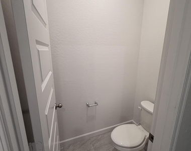 1481 N Fenway Drive - Photo Thumbnail 11