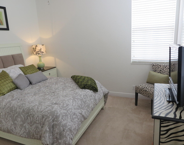 819 Nw 82nd Place - Photo Thumbnail 6