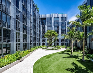 240 Nw 25th Street - Photo Thumbnail 7